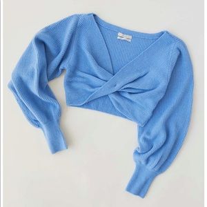UO Marissa Twist- front Cropped Sweater
